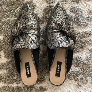 New DKNY Pier Bow Detail Mule Flats